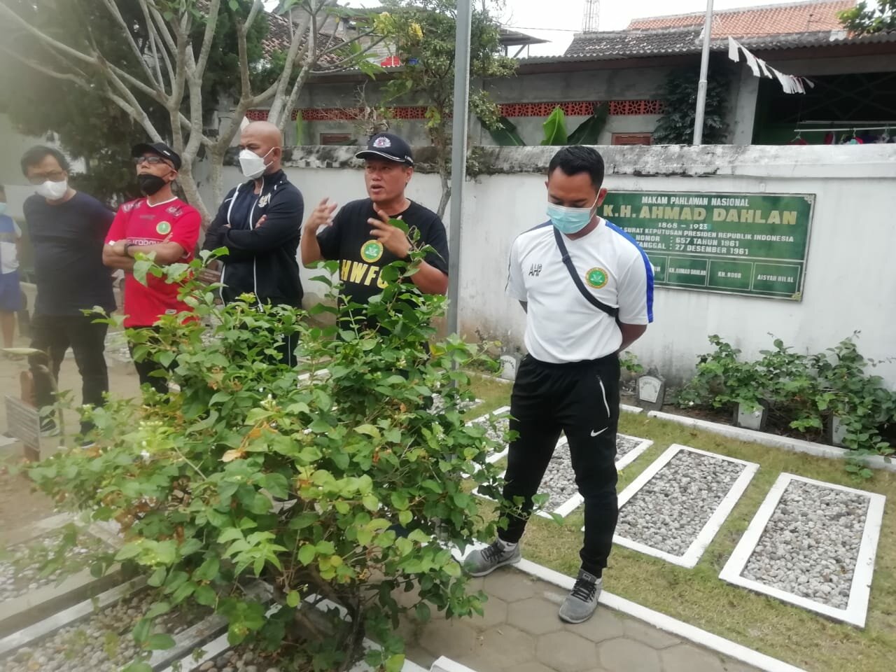 Kunjungi Makam Pendiri dan Tokoh Muhammadiyah